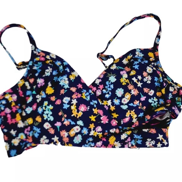 Vera Bradley Reversible Bikini top - floral and stripes size Small - Picture 2 of 9